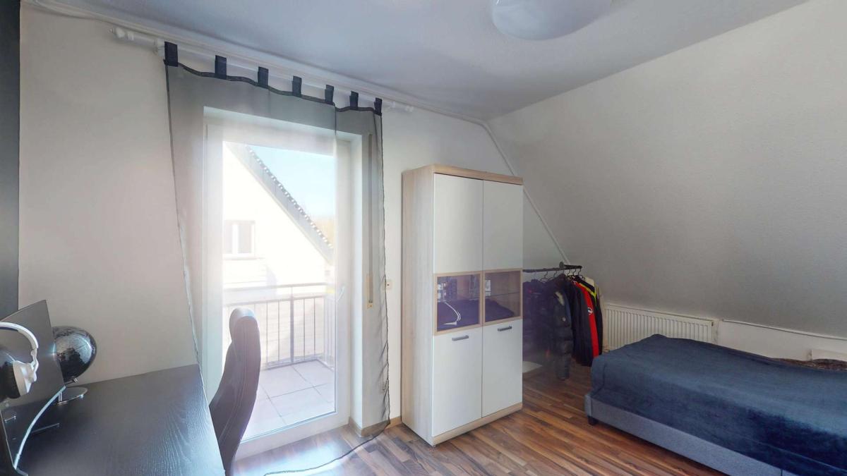 Schlafzimmer 5